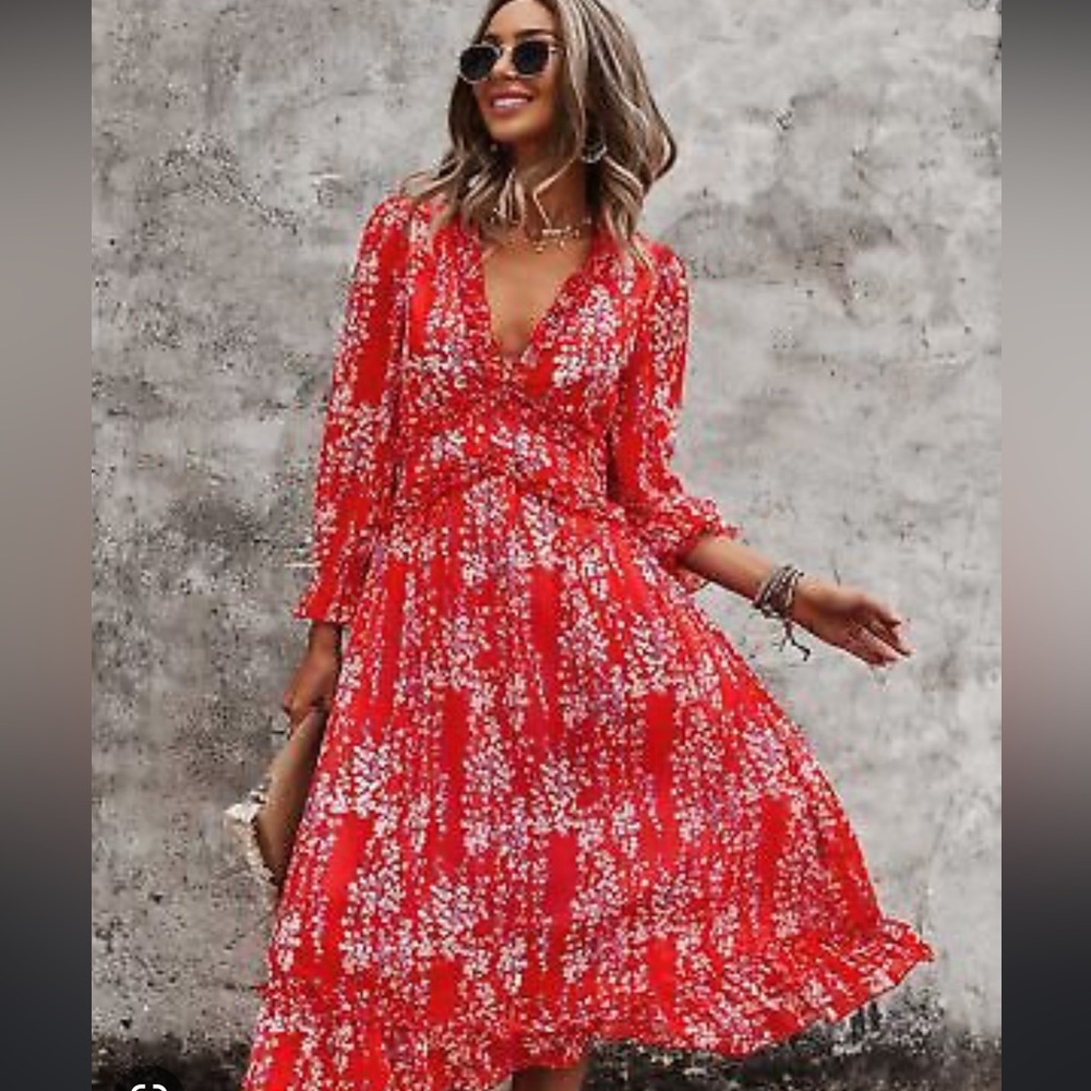 ❤️ Ditsi Red Floral V Neck Midi Dress M/L